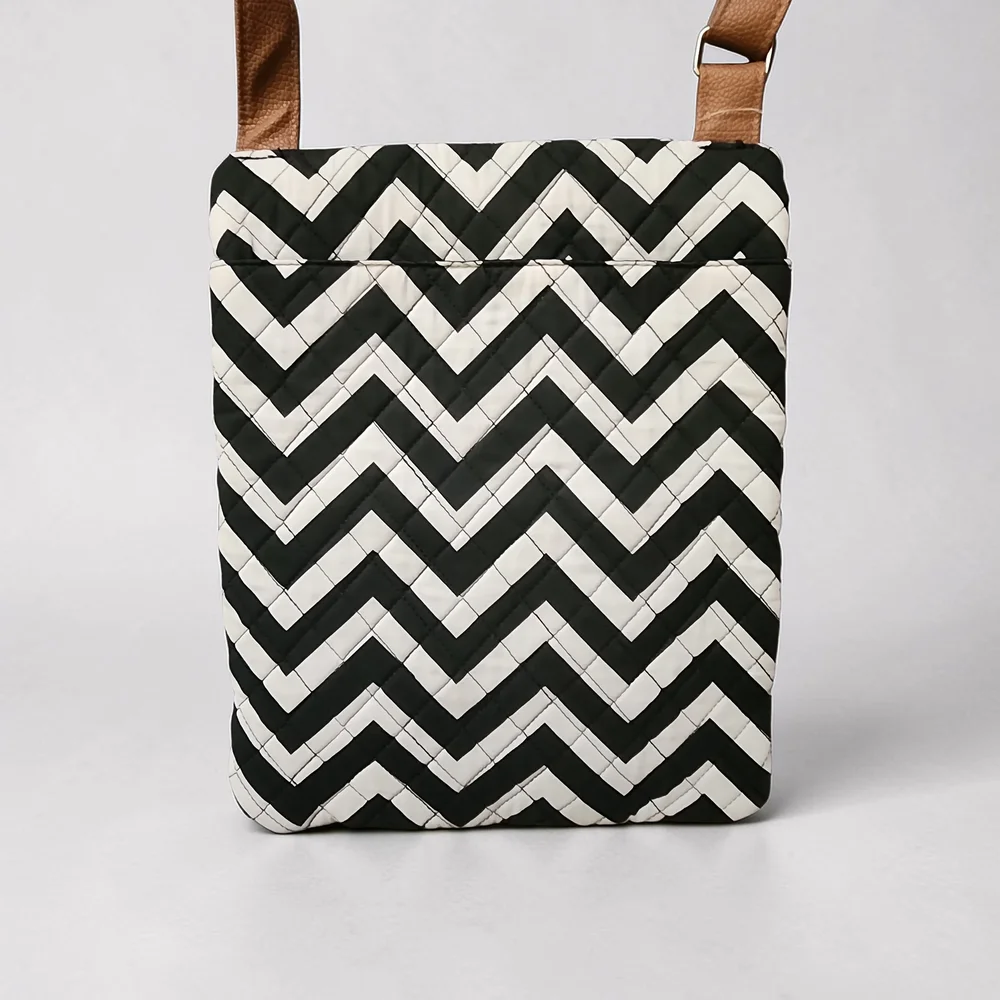 Stone Mountain Accessories Black & Cream Chevron Crossbody Bag - Picture 8 of 8
